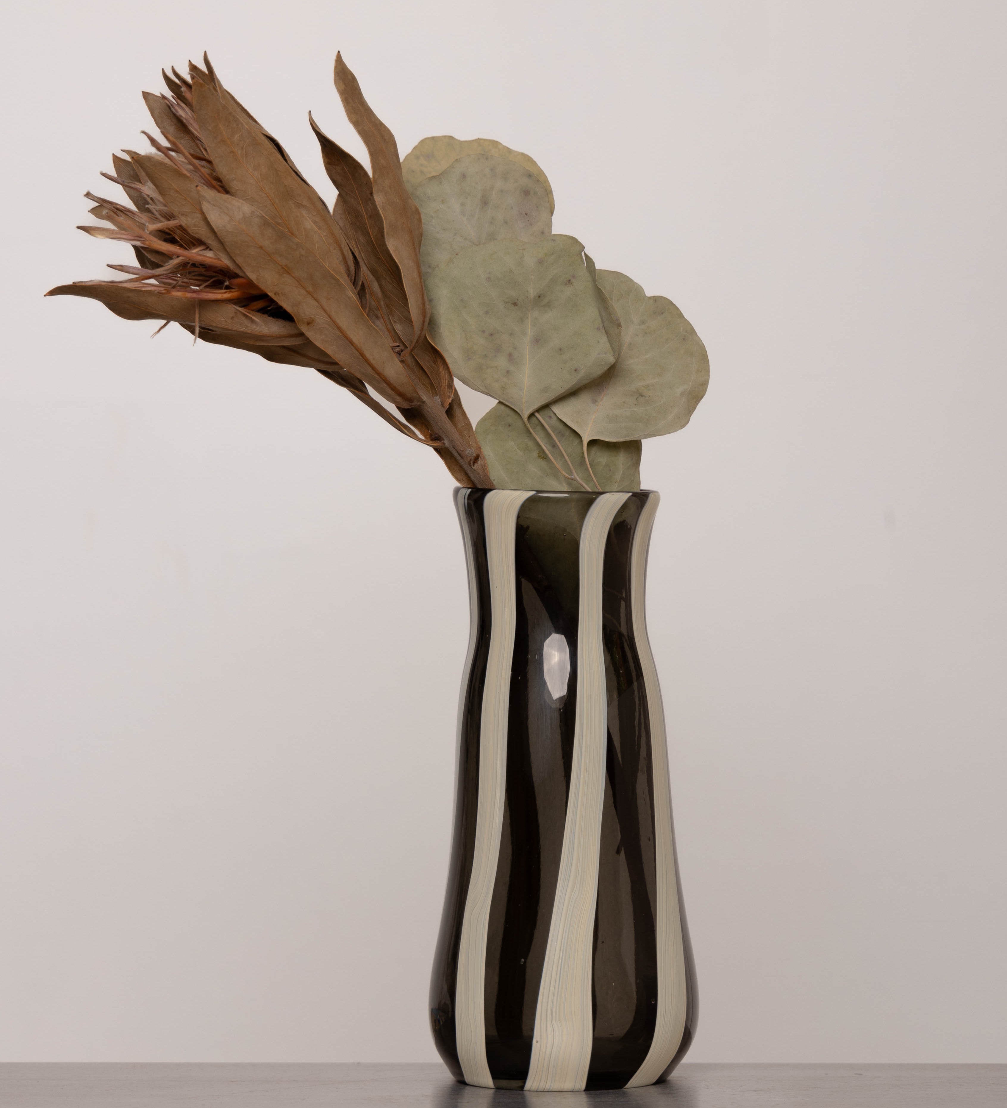 YAKUSH STRIPS Vase B&W - KHATA